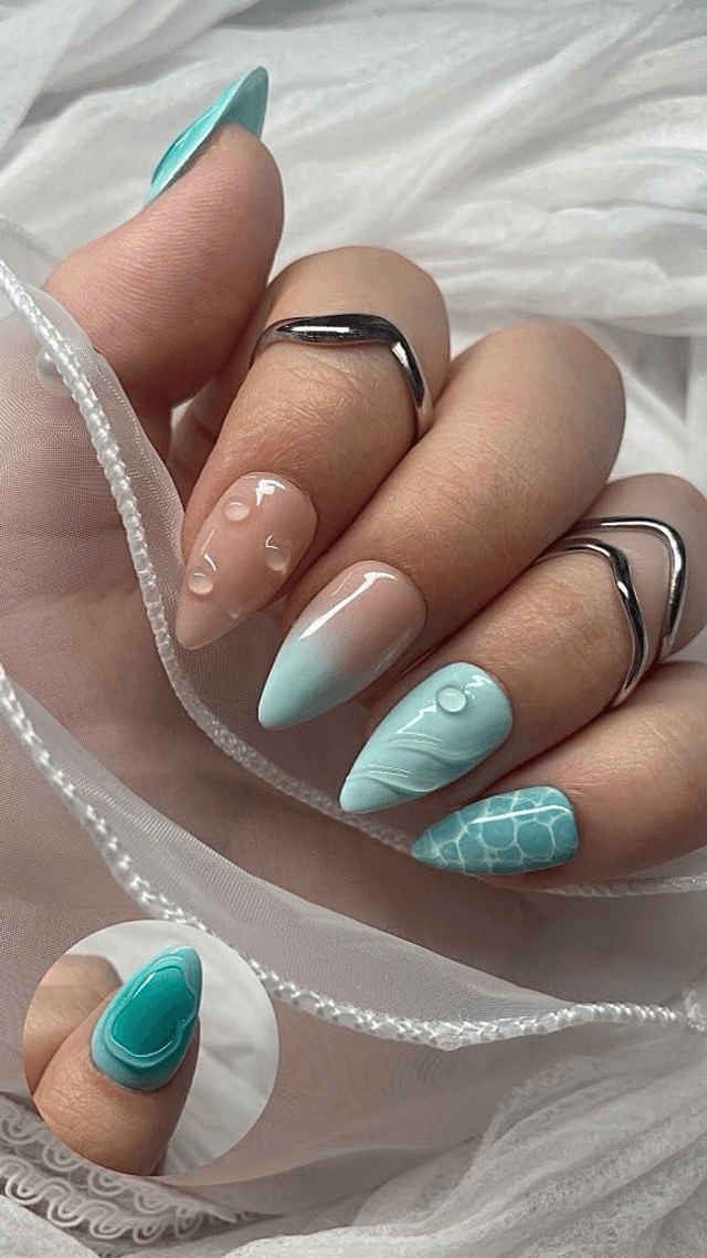 Aqua Aura